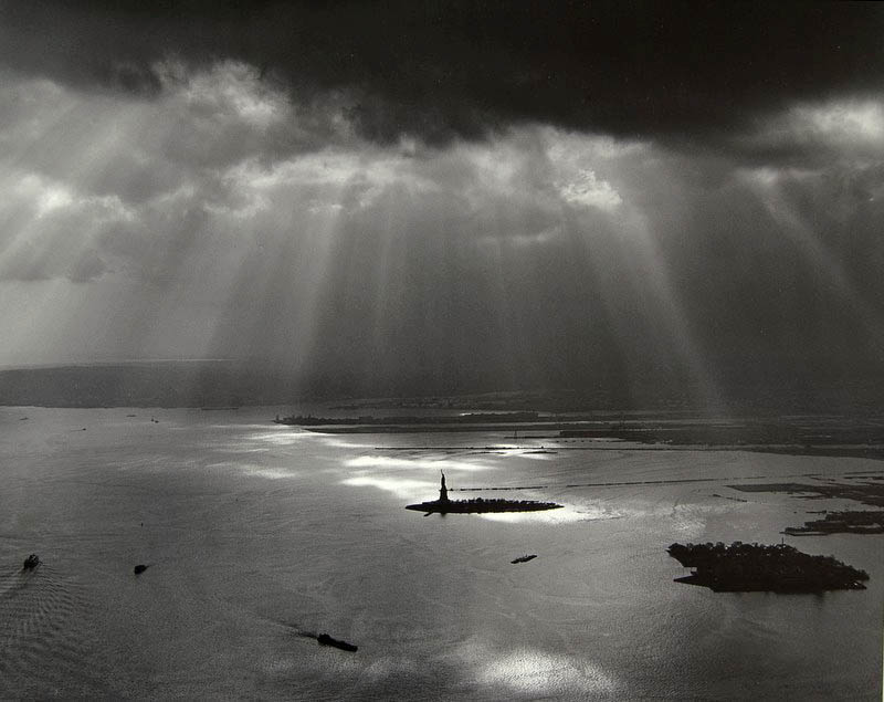 New York Harbor (from the World Trade Center) New York Harbor (from the World Trade Center)